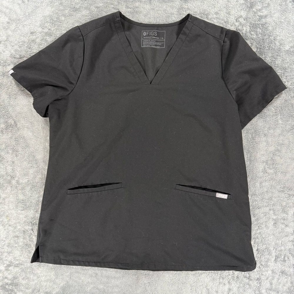 Figs Technical Collection Women's Casma 3 Pocket Scrub‎ Top Black Medical Health